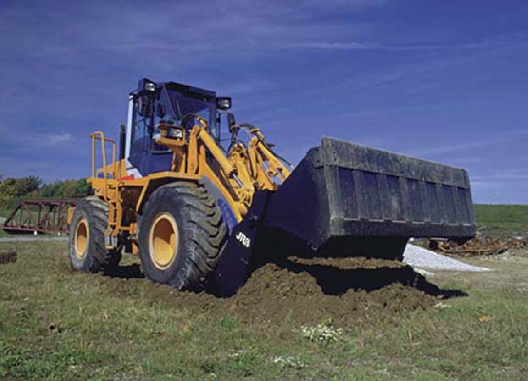 JRB WL MultiPurpose Bucket Paladin Attachments